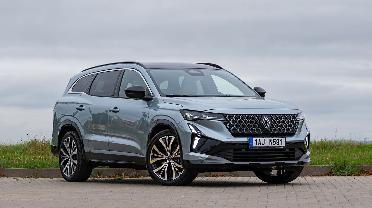 Omlazený Renault Espace je komfortní rodinné SUV se zajímavou spotřebou. A překvapivě kultivovaným tříválcem
